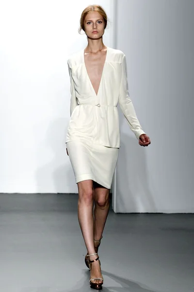Look 4